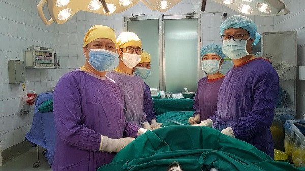 Kíp phẫu thuật cứu sống bệnh nhân
