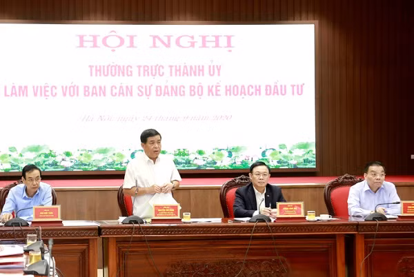 Bộ trưởng Bộ KH&amp;ĐT Nguyễn Chí Dũng phát biểu tại buổi làm việc