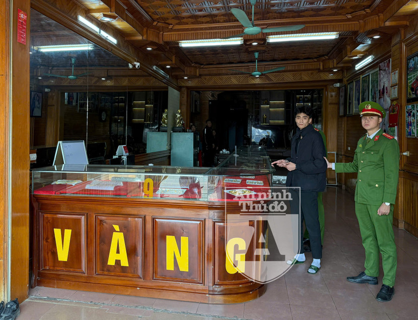 Nguyễn Văn Trường được dẫn giải tới hiện trường gây án