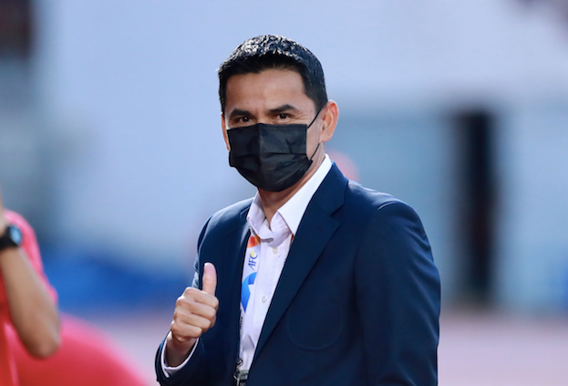 HLV Kiatisak tự hào với màn trình diễn và thành tích của HAGL tại giải năm nay HLV Kiatisak tự hào với màn trình diễn và thành tích của HAGL tại giải năm nay