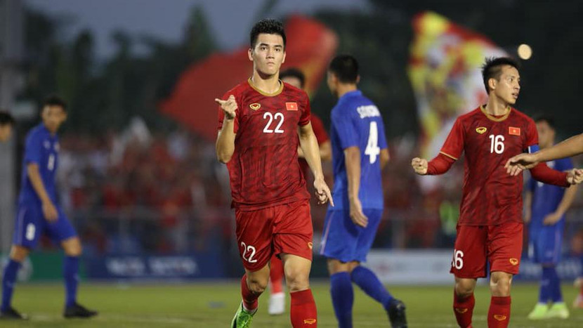Tiến Linh (22) từng lập cú đúp giúp U23 Việt Nam loại U23 Thái Lan tại vòng bảng SEA Games 2019