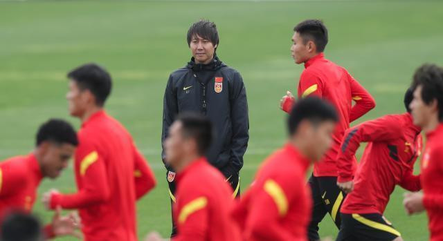 Đội tuyển Trung Quốc phải đá ít nhất 4 trận sân nhà tại địa điểm trung lập