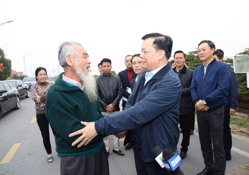 Bí thư Thành ủy gặp gỡ, trao đổi, lắng nghe ý kiến của người dân huyện Đan Phượng