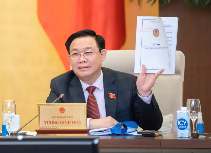 Chủ tịch Quốc hội Vương Đình Huệ cho ý kiến vào dự thảo Pháp lệnh Chủ tịch Quốc hội Vương Đình Huệ cho ý kiến vào dự thảo Pháp lệnh
