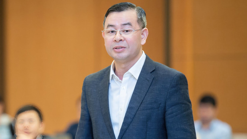 Tổng Kiểm toán Nhà nước Ngô Văn Tuấn báo cáo tại phiên họp UBTVHQ