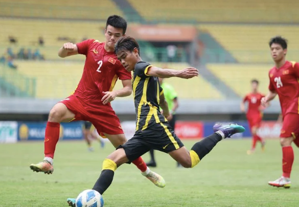 U19 Malaysia thành công với lối chơi phòng ngự phản công trước U19 Việt Nam U19 Malaysia thành công với lối chơi phòng ngự phản công trước U19 Việt Nam
