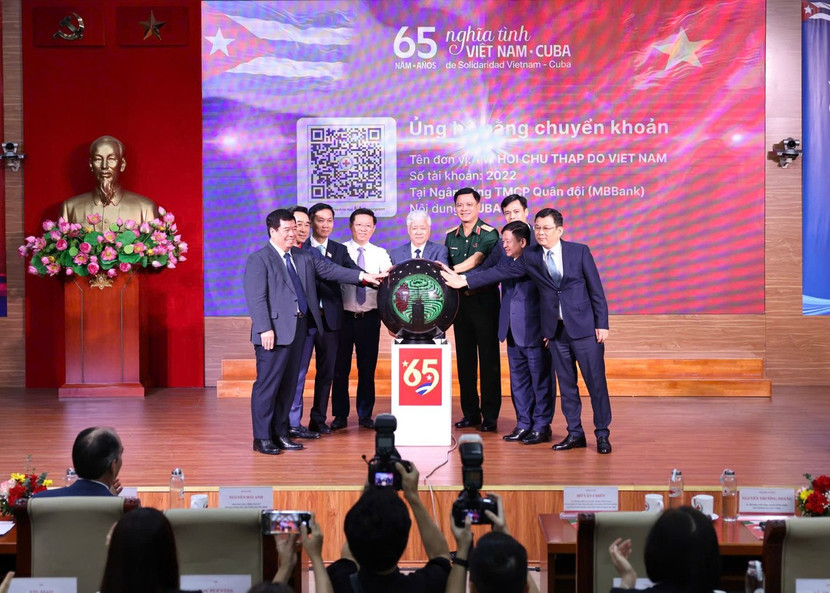 Lễ phát động chương trình vận động ủng hộ nhân dân Cuba, ngày 13-8