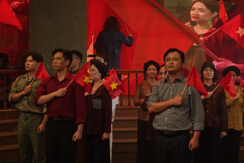 Những khoảnh khắc tại buổi ra mắt vở nhạc kịch