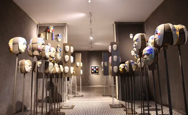 Không gian trưng bày "Mặt khác"