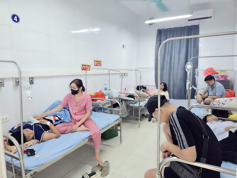 Các em học sinh ngộ độc nghi do uống nước ngọt ở Thanh Oai đều đã ổn định sức khỏe Các em học sinh ngộ độc nghi do uống nước ngọt ở Thanh Oai đều đã ổn định sức khỏe