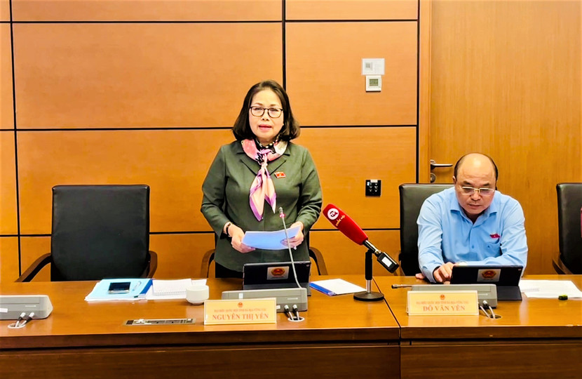 ĐBQH Nguyễn Thị Yến phát biểu thảo luận tổ ở Quốc hội