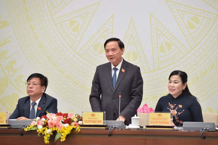 Phó Chủ tịch Quốc hội Nguyễn Khắc Định chủ trì buổi họp báo