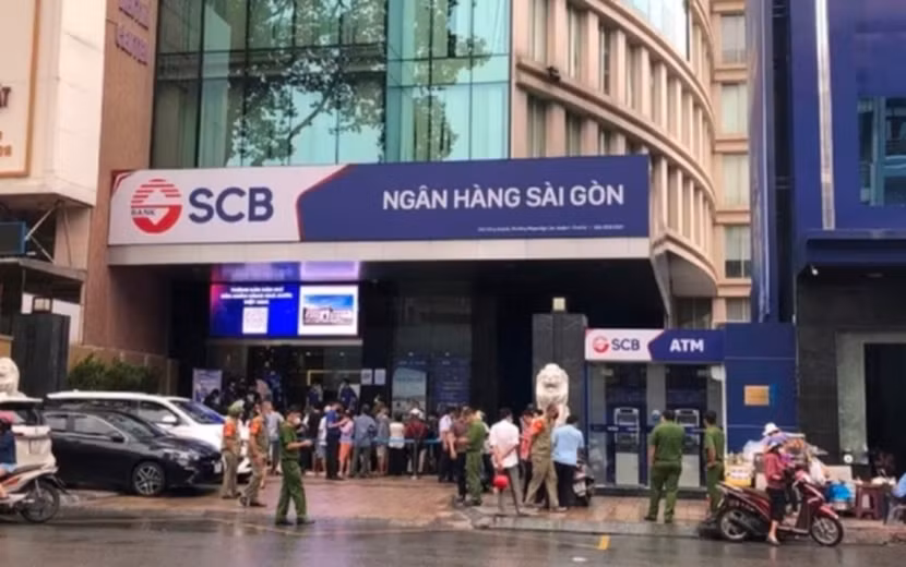 Ngân hàng SCB là địa chỉ quen thuộc mà lái xe riêng của Trương Mỹ Lan thường xuyên đến nhận tiền rồi chở đi...