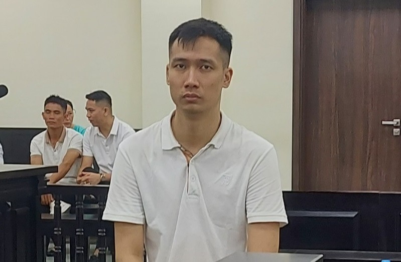 Mạc Xuân Minh bị đưa ra xét xử tại phiên tòa.