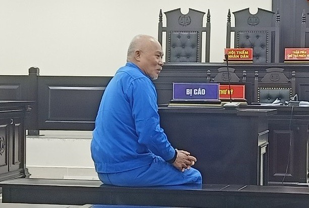 Bị cáo Nguyễn Xuân Quyền tại phiên tòa. Bị cáo Nguyễn Xuân Quyền tại phiên tòa.