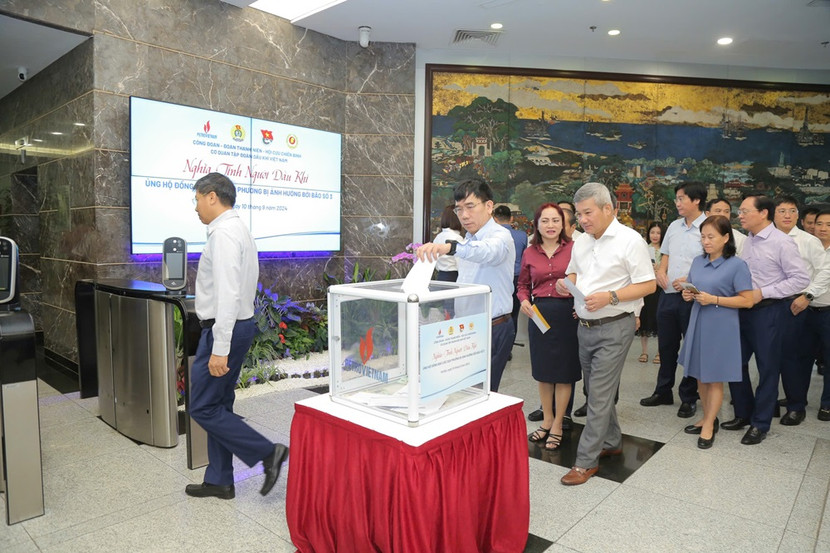 Những tấm lòng trân quý được gửi đến đồng bào bị ảnh hưởng bởi mưa bão số 3 Những tấm lòng trân quý được gửi đến đồng bào bị ảnh hưởng bởi mưa bão số 3