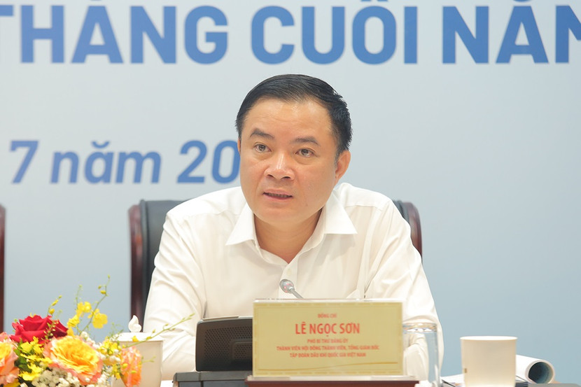 Tổng Giám đốc Petrovietnam Lê Ngọc Sơn điều hành phần giao ban kết quả sản xuất kinh doanh 6 tháng, triển khai nhiệm vụ 6 tháng cuối năm. Tổng Giám đốc Petrovietnam Lê Ngọc Sơn điều hành phần giao ban kết quả sản xuất kinh doanh 6 tháng, triển khai nhiệm vụ 6 tháng cuối năm.