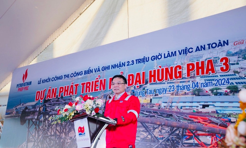 Chủ tịch HĐTV Petrovietnam Lê Mạnh Hùng phát biểu tại buổi lễ. Chủ tịch HĐTV Petrovietnam Lê Mạnh Hùng phát biểu tại buổi lễ.