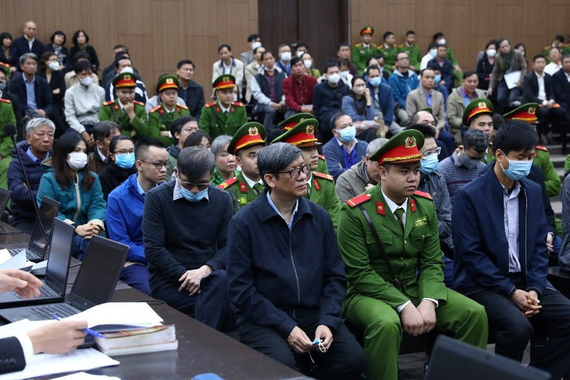 Cựu Bộ trưởng Bộ Y tế Nguyễn Thanh Long và các bị cáo liên quan. Cựu Bộ trưởng Bộ Y tế Nguyễn Thanh Long và các bị cáo liên quan.