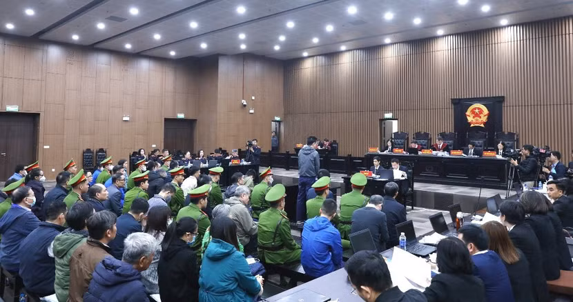 Toàn cảnh phiên tòa xét xử 38 bị cáo trong vụ Việt Á.
