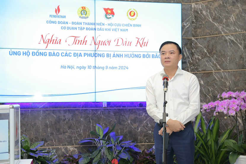 Tổng giám đốc Petrvietnam Lê Ngọc Sơn kêu gọi cán bộ, công nhân viên dầu khí phát huy tinh thần tương thân tương ái, văn hóa “Nghĩa tình” của người Dầu khí, thông qua nhiều hình thức hỗ trợ, giúp đỡ đồng bào các địa phương chịu thiệt hại do bão số 3. Tổng giám đốc Petrvietnam Lê Ngọc Sơn kêu gọi cán bộ, công nhân viên dầu khí phát huy tinh thần tương thân tương ái, văn hóa “Nghĩa tình” của người Dầu khí, thông qua nhiều hình thức hỗ trợ, giúp đỡ đồng bào các địa phương chịu thiệt hại do bão số 3.