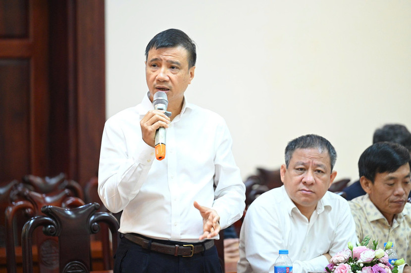 Các doanh nghiệp vận tải cũng thẳng thắn chỉ ra nguyên nhân của các vụ tai nạn giao thông liên quan đến xe tải, xe khách...