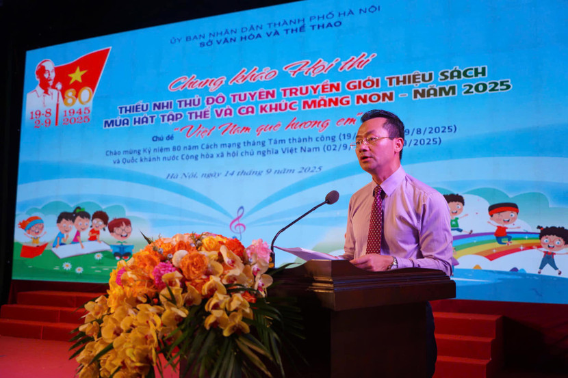 Phó Giám đốc Sở Văn hóa và Thể thao Hà Nội Phạm Xuân Tài phát biểu tại vòng Chung khảo hội thi.