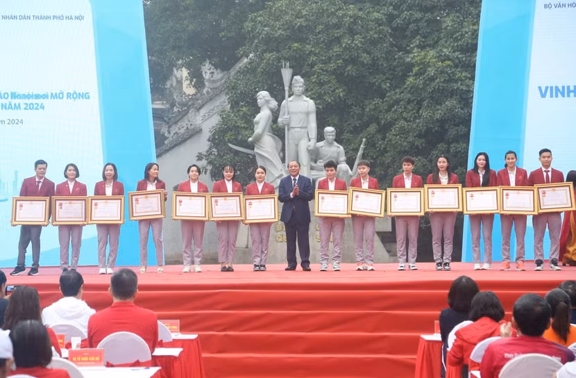 Vinh danh, tặng thưởng các đơn vị, cá nhân tiêu biểu của thể thao Việt Nam trong năm 2023