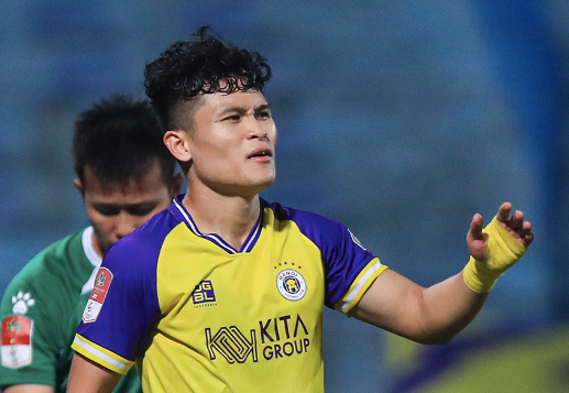 Tuấn Hải phải nghỉ ít nhất 1 tháng với chấn thương vùng cổ chân