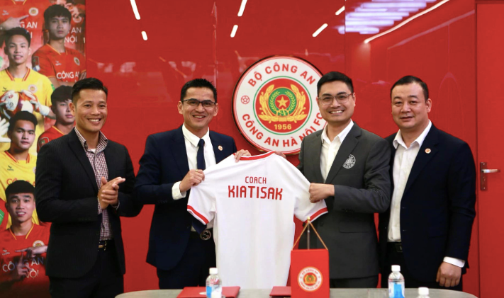 CLB Công an Hà Nội là điểm tựa tốt để HLV Kiatisak thực hiện giấc mơ vô địch quốc gia và dự AFC Champions League đầu tiên trong sự nghiệp cầm quân CLB Công an Hà Nội là điểm tựa tốt để HLV Kiatisak thực hiện giấc mơ vô địch quốc gia và dự AFC Champions League đầu tiên trong sự nghiệp cầm quân