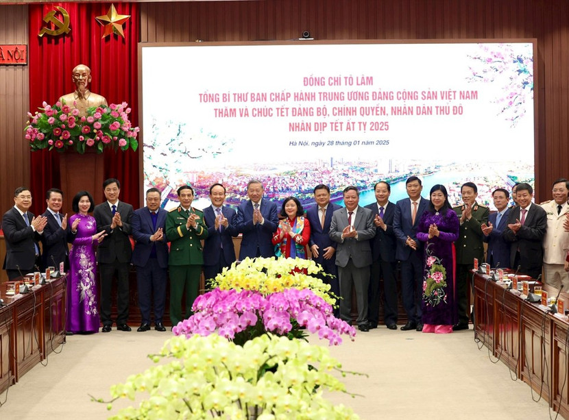 Tổng Bí thư Tô Lâm thăm và chúc Tết Đảng bộ, chính quyền và nhân dân Thủ đô nhân dịp Tết Ất Tỵ năm 2025. Ảnh Thanh Hải Tổng Bí thư Tô Lâm thăm và chúc Tết Đảng bộ, chính quyền và nhân dân Thủ đô nhân dịp Tết Ất Tỵ năm 2025. Ảnh Thanh Hải