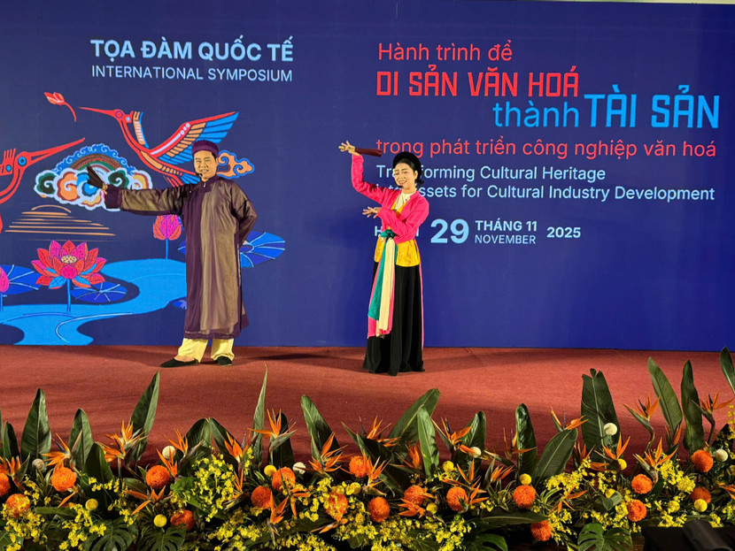 Tiết mục nghệ thuật tại tọa đàm