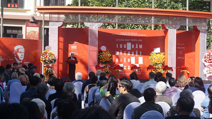 Buổi lễ khai mạc và trao giải thưởng Victor Tardieu có sự tham dự của đông đảo các cựu sinh viên, họa sĩ, nhà nghiên cứu.