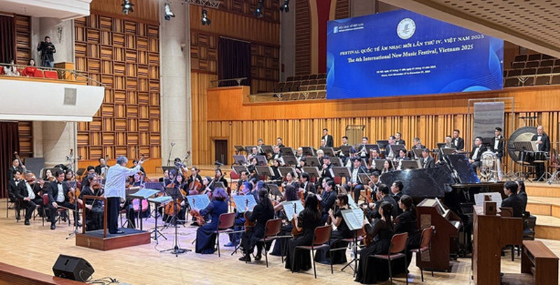 Biểu diễn hòa nhạc giao hưởng trong Festival quốc tế Âm nhạc mới Á-Âu lần thứ IV, năm 2025. Ảnh: Ngọc Bích.