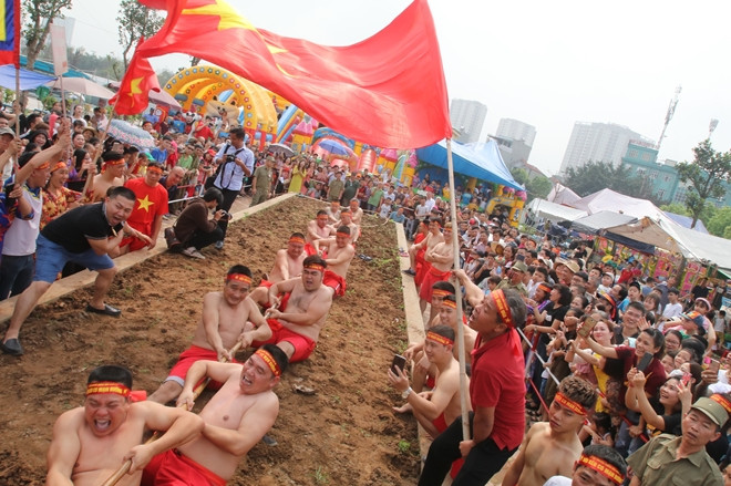 Kéo co ngồi Thạch Bàn (Long Biên, Hà Nội)