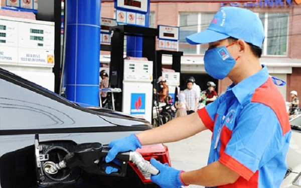 Giá xăng dầu trong nước quay đầu giảm Giá xăng dầu trong nước quay đầu giảm