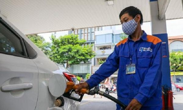 Nhập khẩu thêm xăng dầu để đủ dùng cho thị trường trong nước Nhập khẩu thêm xăng dầu để đủ dùng cho thị trường trong nước