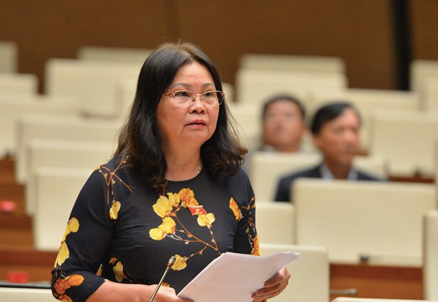 Đại biểu Trần Thị Dung bức xúc với nạn bảo kê máy gặt tại vùng nông thôn