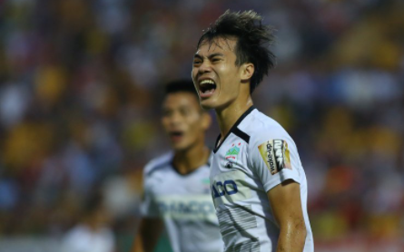 Văn Toàn cùng đồng đội thắng đậm TP.HCM 5-2, giành quyền vào tranh vô địch V-League 2020