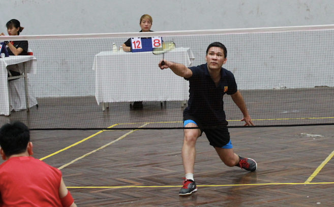 VĐV Vũ Mạnh Hùng (Báo An ninh Thủ đô) cùng các đồng nghiệp tranh tài môn cầu lông. VĐV Vũ Mạnh Hùng (Báo An ninh Thủ đô) cùng các đồng nghiệp tranh tài môn cầu lông.