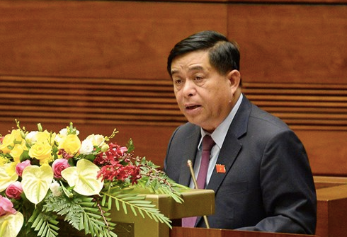 Bộ trưởng Bộ KH-ĐT Nguyễn Chí Dũng trình bày báo cáo trước Quốc hội Bộ trưởng Bộ KH-ĐT Nguyễn Chí Dũng trình bày báo cáo trước Quốc hội