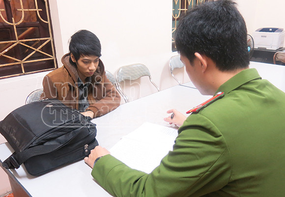 Chiêu cũ: Húc “đít” xe để đồng bọn trộm cắp ảnh 2