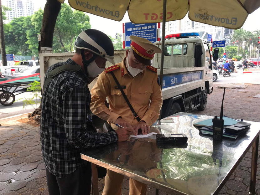 Người đàn ông này cho biết vừa đi uống bia với vài người bạn...