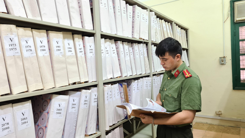 Thầm lặng người chiến sỹ hồ sơ an ninh bên những trang tài liệu lưu trữ hơn nửa thế kỷ Thầm lặng người chiến sỹ hồ sơ an ninh bên những trang tài liệu lưu trữ hơn nửa thế kỷ