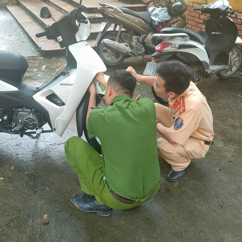 Hà Nội triển khai cấp đăng ký xe máy phục vụ người dân tại tất cả các xã trên toàn thành phố ảnh 1 Hà Nội triển khai cấp đăng ký xe máy phục vụ người dân tại tất cả các xã trên toàn thành phố ảnh 1