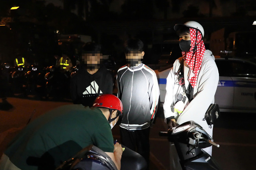 Thậm chí, có đối tượng cố tình ăn mặc, hóa trang để gây sự chú ý