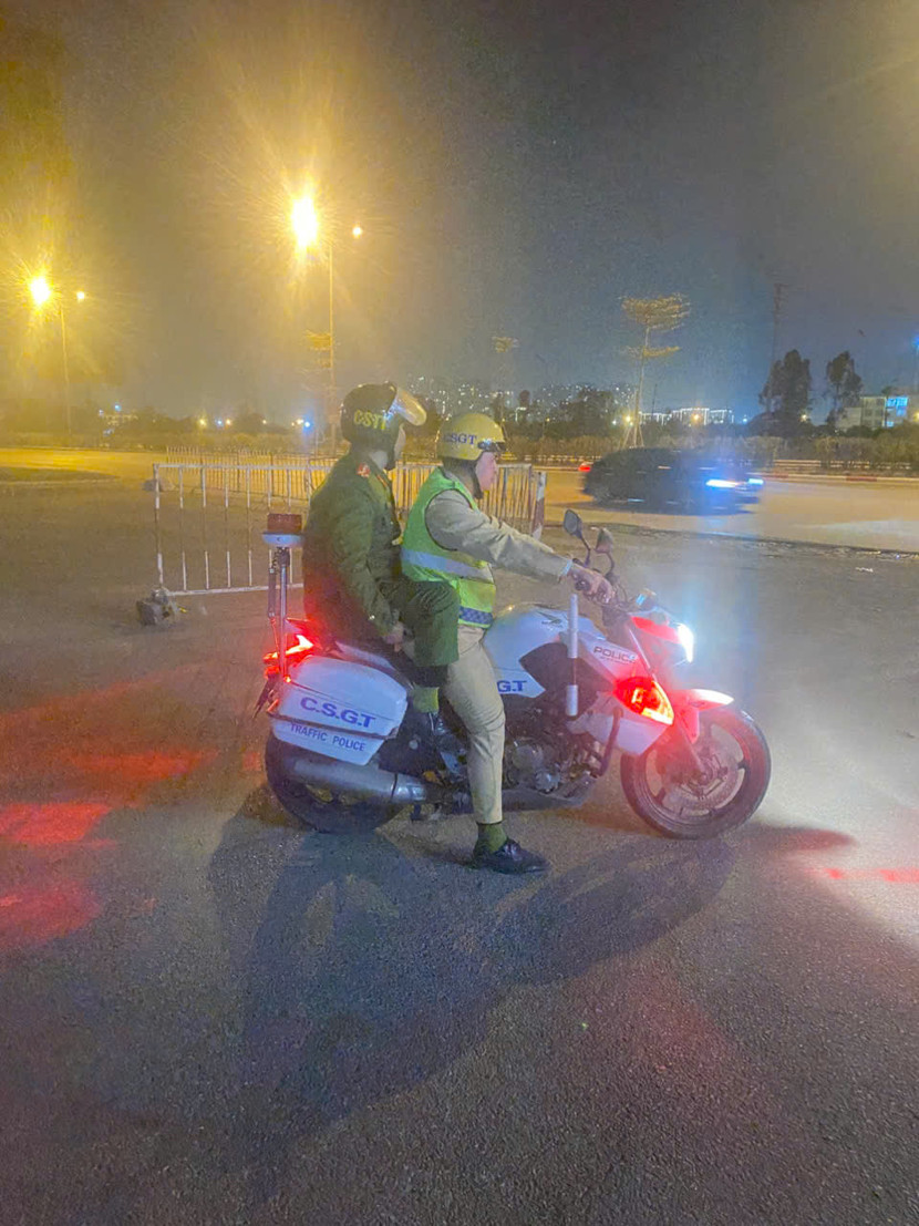 Tuần tra đảm bảo bình yên đêm giao thừa