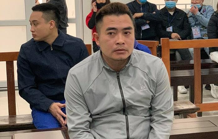 Nguyễn Đình Định bị đưa ra xét xử tại phiên tòa. Nguyễn Đình Định bị đưa ra xét xử tại phiên tòa.