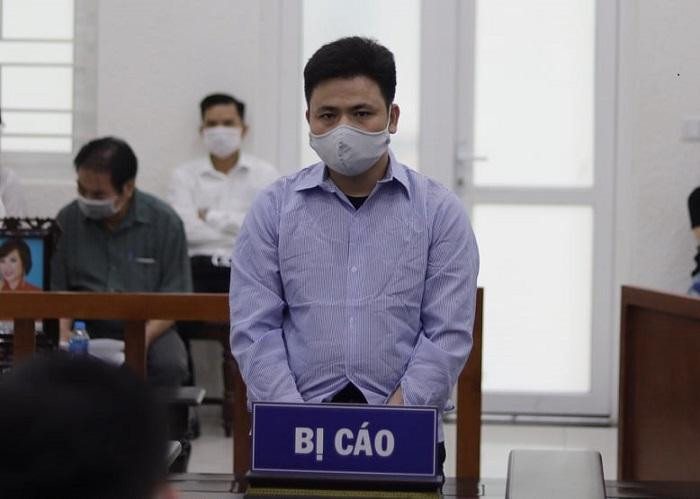 Lê Văn Chung bị đưa ra tòa xét xử phải lĩnh án tử hình.