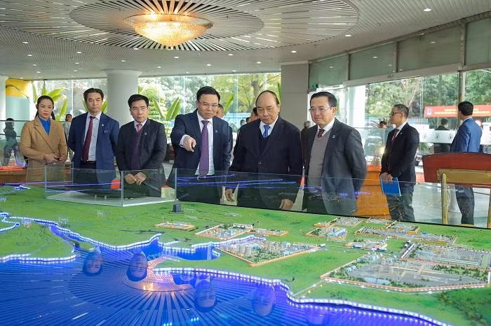 Lãnh đạo Petrovietnam báo cáo Thủ tướng Nguyễn Xuân Phúc về một số hoạt động SXKD.